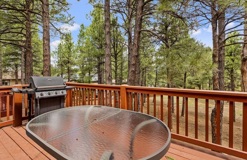 Ponderosa Trails House | Bunk-Bed House Nestled in the Trees