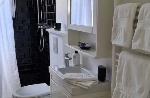 Wilhelmstadt Apartment | bunk by the water