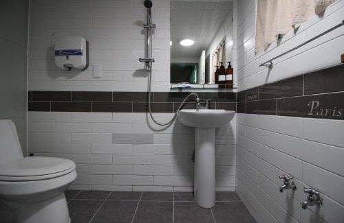 Seogyo-dong House | Bunk Guesthouse Hongdae