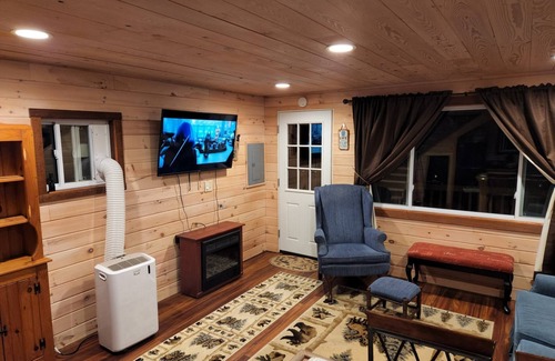 Millinocket Cabin | bunk house on a pristine lake 25 min from Mt katahdin awesome 4 wheeling