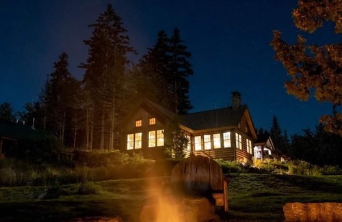 Monson Ski Chalet | Bunk in a shared bunkhouse with shared bathroom