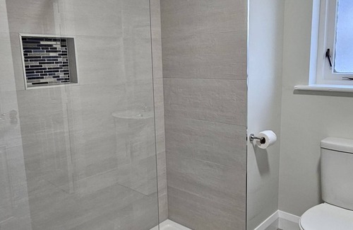 Bunratty Apartment | Bunratty West 4028 - a two story that sleeps 6 guests in 3 bedrooms