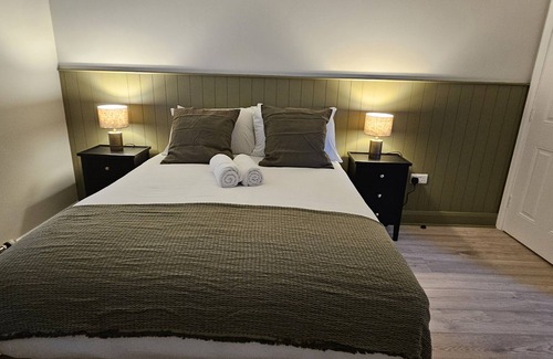Bunratty Apartment | Bunratty West 4028 - a two story that sleeps 6 guests in 3 bedrooms