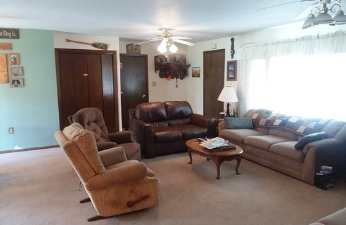 Kulm House | Burnett Boys Hunting & Fishing Lodge Inc.