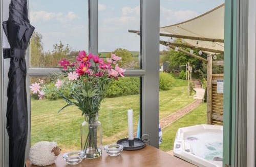 Swimbridge House | Burr 1 Shepherds Hut