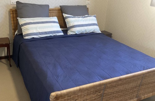 Shoalhaven House | Burrill Lake Accomodation. Close to Channel