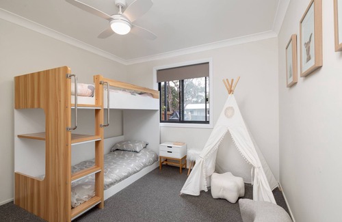Burrill Lake House | Burrill Lake - Self Contained Guest Suite - Rear Access to Beach