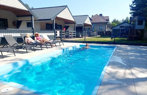 Ostrowo House | Bursztynowo Domki z basenem