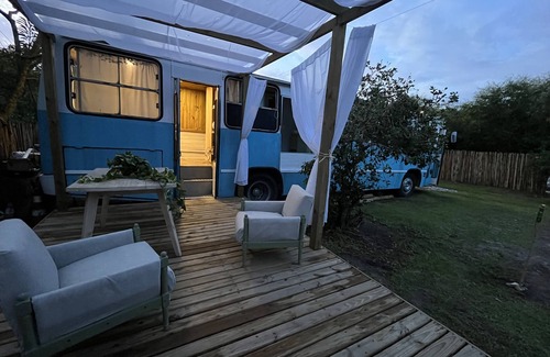 Armacao House | Bus house on the riverfront