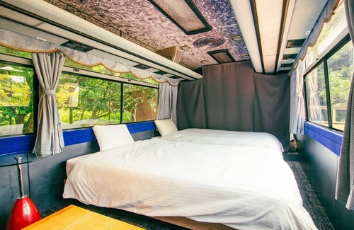 Sumoto RV Rental | Bus house2 people1 night 2 meals and free drinksRecommended for couples and friends/Sumoto City Hyōgo