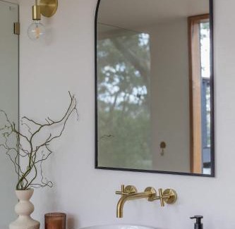 Binalong Bay House | Bush Hideaway by the beach