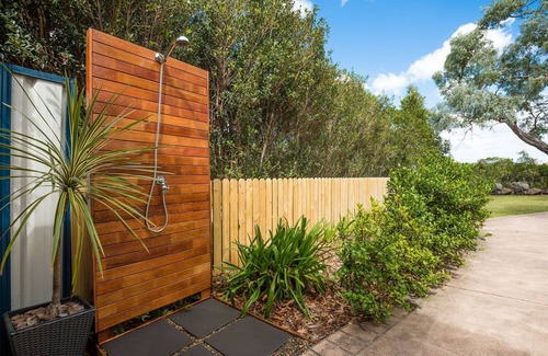 Vincentia Apartment | Bush to Beach Apartment 88 - relaxing getaway (5 min stroll to the beach)