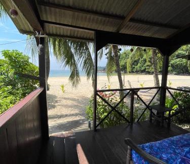 Tioman Island Hotel | BUSHMAN TIOMAN