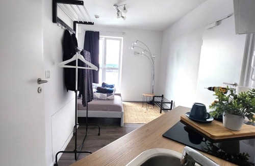 Neusass Old Town Apartment | Business apartment with WIFI, elevator & free parking