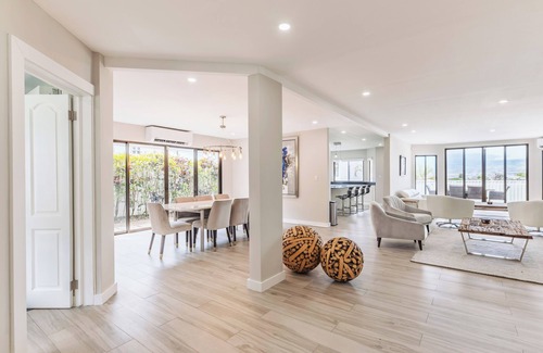 Escazu House | Business & Family Stay Spacious 5-bedroom house in Escazú with WiFi, AC