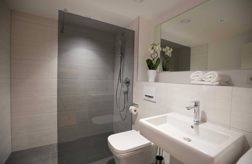 Miesbach Apartment | Business - Leo Apartments - Bayerischer Hof Miesbach GmbH