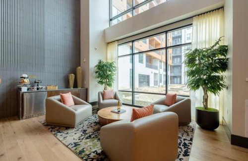 North Burnet Apartment | Business Ready -Fast WiFi -Onsite Parking