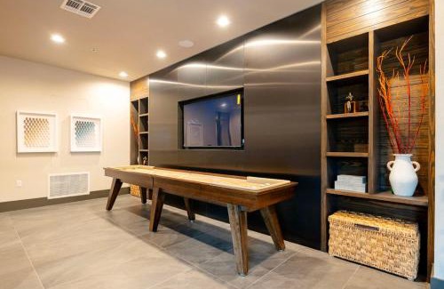 North Burnet Apartment | Business Ready -Fast WiFi -Onsite Parking