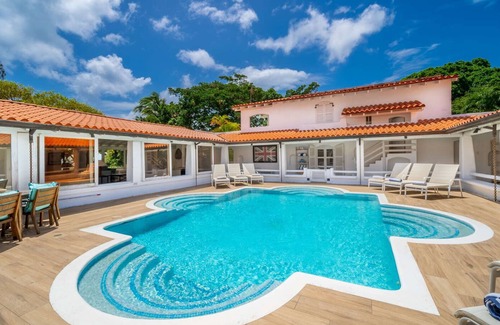 Paynes Bay Villa | Buttsbury House (4/5 Rooms)