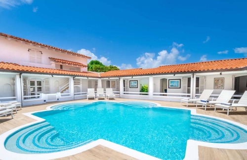Paynes Bay Villa | Buttsbury House (4/5 Rooms)