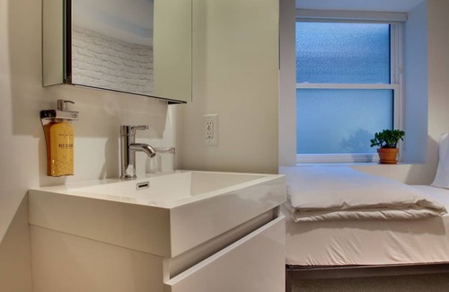 Foggy Bottom Hotel | Buzz King, Hotel Hive, Urban Elegance, Terrace Access, Stroll to White House