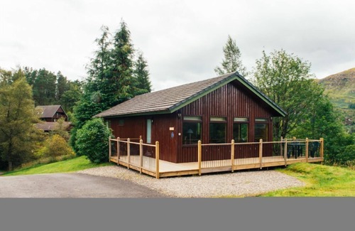 Crianlarich Ski Chalet | Buzzard - a beautiful 4 star holiday chalet surrounded by a true Highland landscape that can sleep