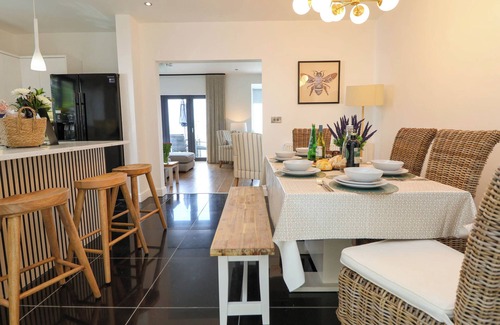 Dyserth Cottage | BUZZARDS VIEW, family friendly, character holiday cottage in Dyserth