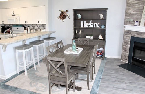 Manteo Condo | BV225 - Remarkably Redone Canal-Front Condo