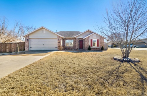 Bentonville House | Bville Bliss-6 Mi to Downtown-MTB Friendly-Sleeps6