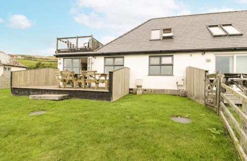 Cylch-Y-Garn House | Bwthyn Awel