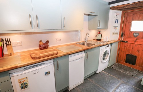 Clydey Cottage | BWTHYN Y FELIN STAR, pet friendly, with open fire in Cardigan