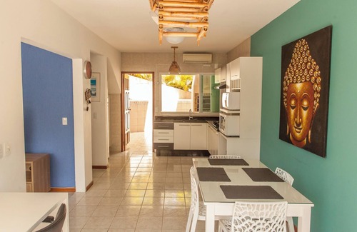 Florianopolis House | By the beach, Walk Mole Beach! AC, Wifi 250M, BBQ
