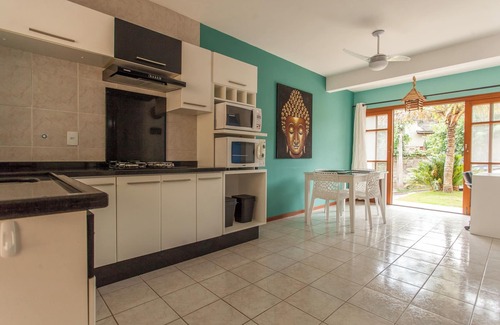 Florianopolis House | By the beach, Walk Mole Beach! AC, Wifi 250M, BBQ