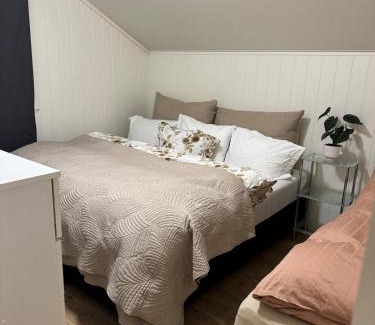 Kirkenes Apartment | By the city center Free parking Newly renovated