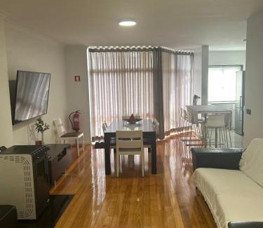 A Ver-o-Mar Apartment | By The Ocean