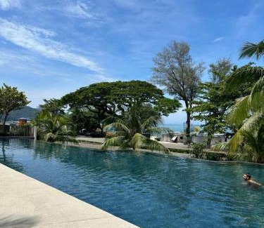 Batu Ferringhi Apartment | By The Sea Beachfront Designer Suites Penang - Managed by Art of Tree