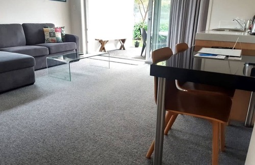 Fitzroy Apartment | By the Sea on Sackville, Fitzroy