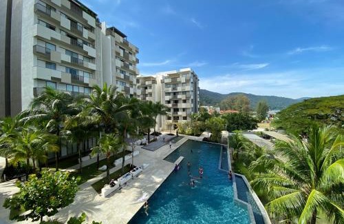 Batu Ferringhi Apartment | By The Sea@Side Seaview n swimming pool view #133A