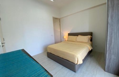 Batu Ferringhi Apartment | By The Sea@Side Seaview n swimming pool view #133A