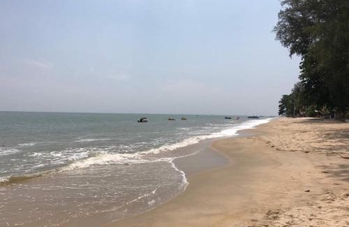 Batu Ferringhi Apartment | By The Sea with Side Seaview n Sunset view #3A2