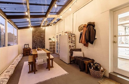 Mount Gambier House | Byrne House – Well-Equipped 3BR Family Stay w/Wi-Fi & Parking | Close to Mount Gambier Attractions