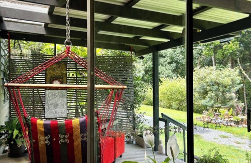Goonengerry Apartment | BYRON BAY HINTERLAND "Robyn's Nest" at the "Mists of Avalon"