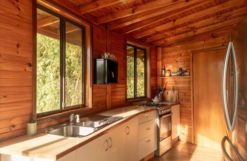 Mullumbimby Cottage | Byron Hinterland/Mountain Rainforest/Permaculture Farm - Pet Friendly!