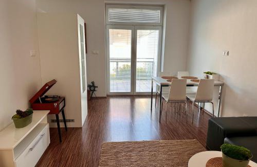 Ceske Budejovice Apartment | Byt s terasou JAKO DOMA I MIMO DOMOV