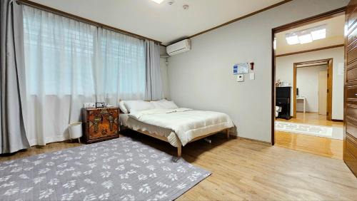 Myeongdong House | Byulchae Guest House - Foreigner Only