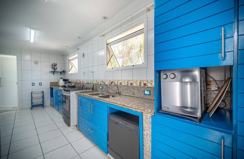 Porto Belo House | BZ79 House with Pool and Sauna 180 m from the Beach!