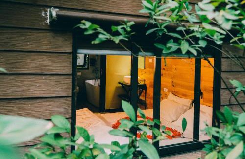 Soc Son Hotel | Căn Gỗ