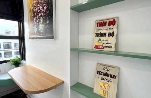 Trung Hoa Nhan Chinh Apartment | Căn hộ 2 phòng ngủ, 1 phòng tắm hiện đại, sang trọng - Vinhomes D'Capitale