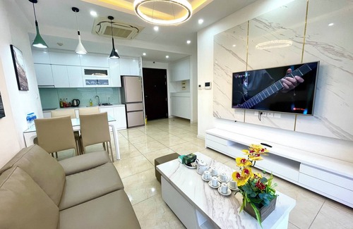 Trung Hoa Nhan Chinh Apartment | Căn hộ 2 phòng ngủ, 2 phòng tắm sang trọng - Vinhomes D'Capitale