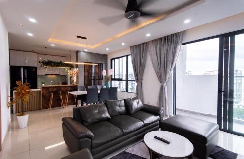 Tan Phu District Apartment | Căn Hộ 3 Phòng Ngủ View Hồ Sinh Thái, Cạnh Aeon Mall